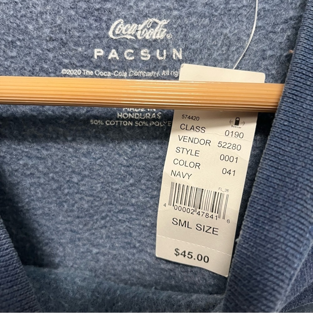 PACSUN Coca Cola Polar Bear Crewneck Sweater Size Small NWT - Picture 5 of 8